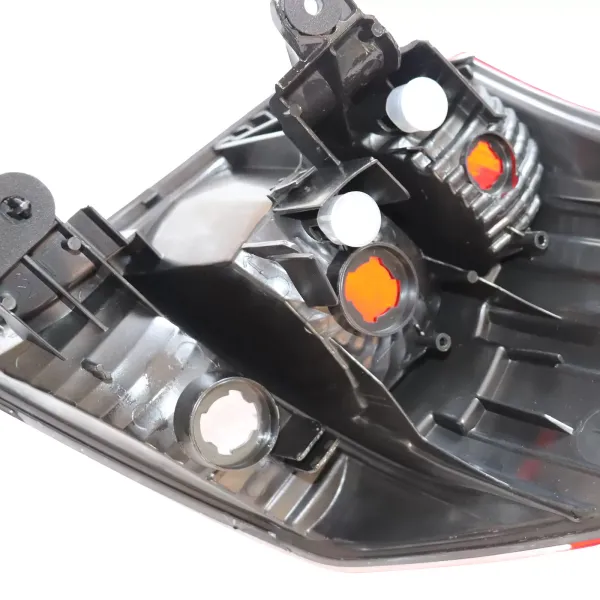 2010-2014 Subaru Outback Taillight Driver Side Quarter Panel Mounted Halogen 2010-2014 Subaru Outback Taillight Driver Side Quarter Panel Mounted Halogen